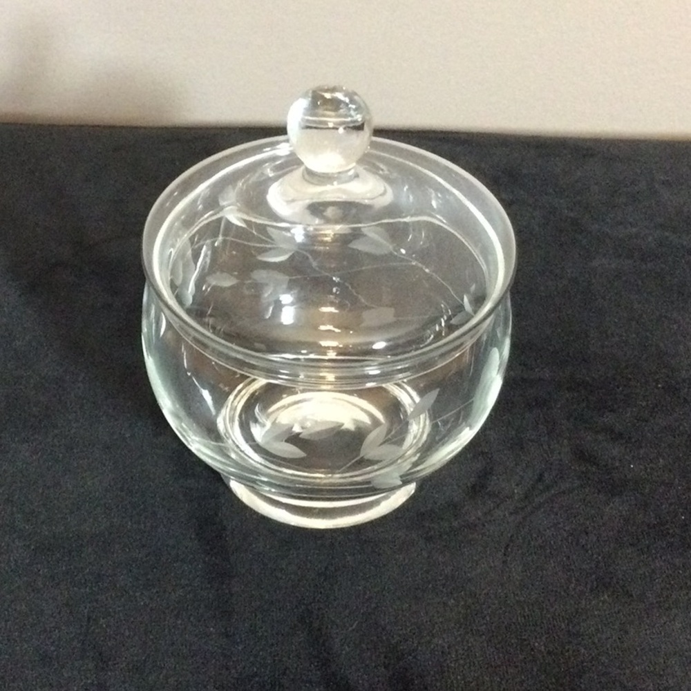 Princess House Heritage Etched Crystal Glass Sugar Bowl - Clear with Leaf Motif